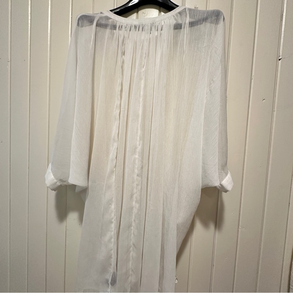 Coverup, sheer and feminine. Off- white, long sleeves - Picture 4 of 5